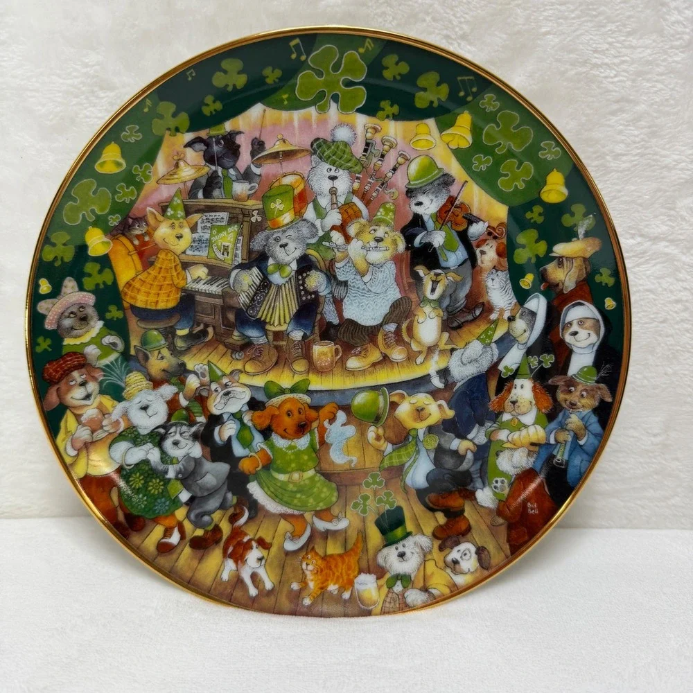 St Patricks Day Dogs Collector Plate 8 Inch Gold Rim Irish Shamrock Whimsical‎